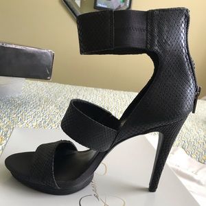 Sexy Jessica Simpson’s shoes